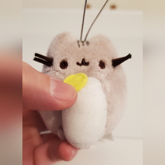 Pusheen Candle Cat Ornament - Picture 6 of 6